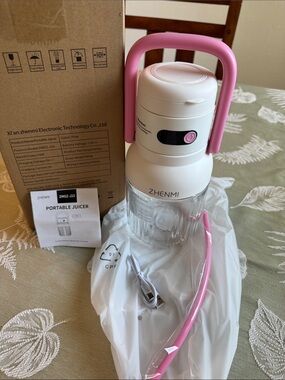 Pink Portable Juicer - Compact Personal Blender